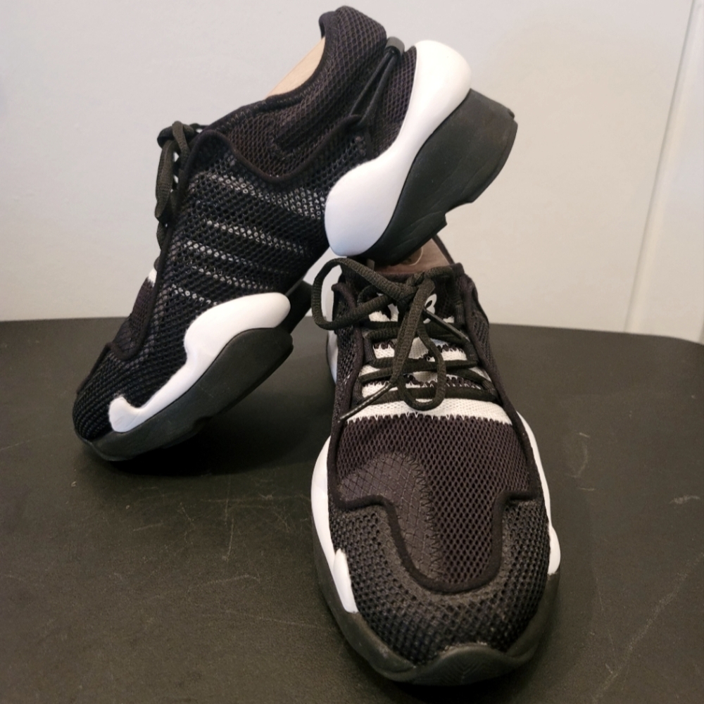 Adidas Y3 Yamamoto size 8, black and white